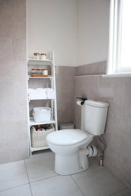 Spacious 1 Bedroom Apartment Leicester Exterior foto